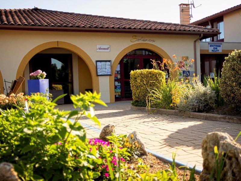 Hôtel Solenca Nogaro Exterior foto