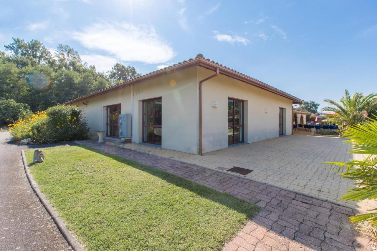Hôtel Solenca Nogaro Exterior foto